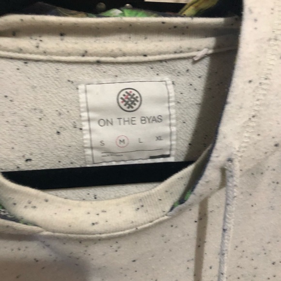 On The Byas White and Flora Design Pullover - Picture 2 of 3